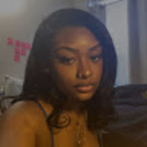 Meet your Posher, Monique